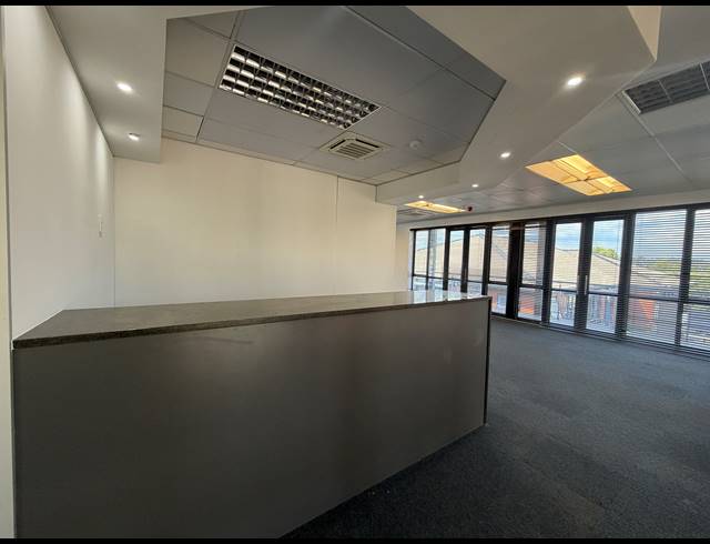 260M² OFFICE TO LET IN BEDFORDVIEW
